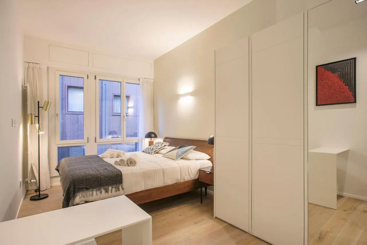Repubblica Suite Ii-Hosted By Sweetstay Milan Apartment