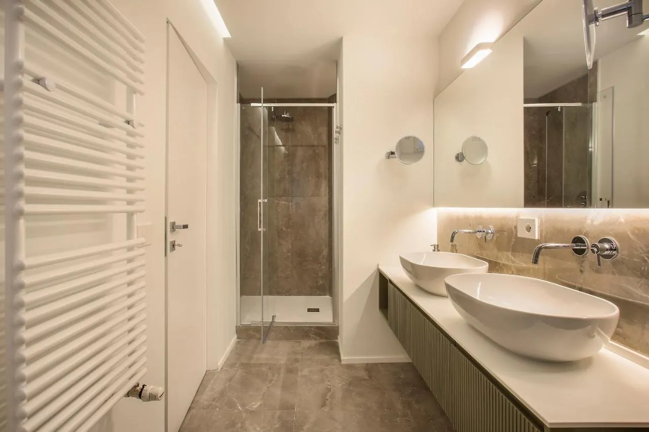 Repubblica Suite Ii-Hosted By Sweetstay Milan Apartment
