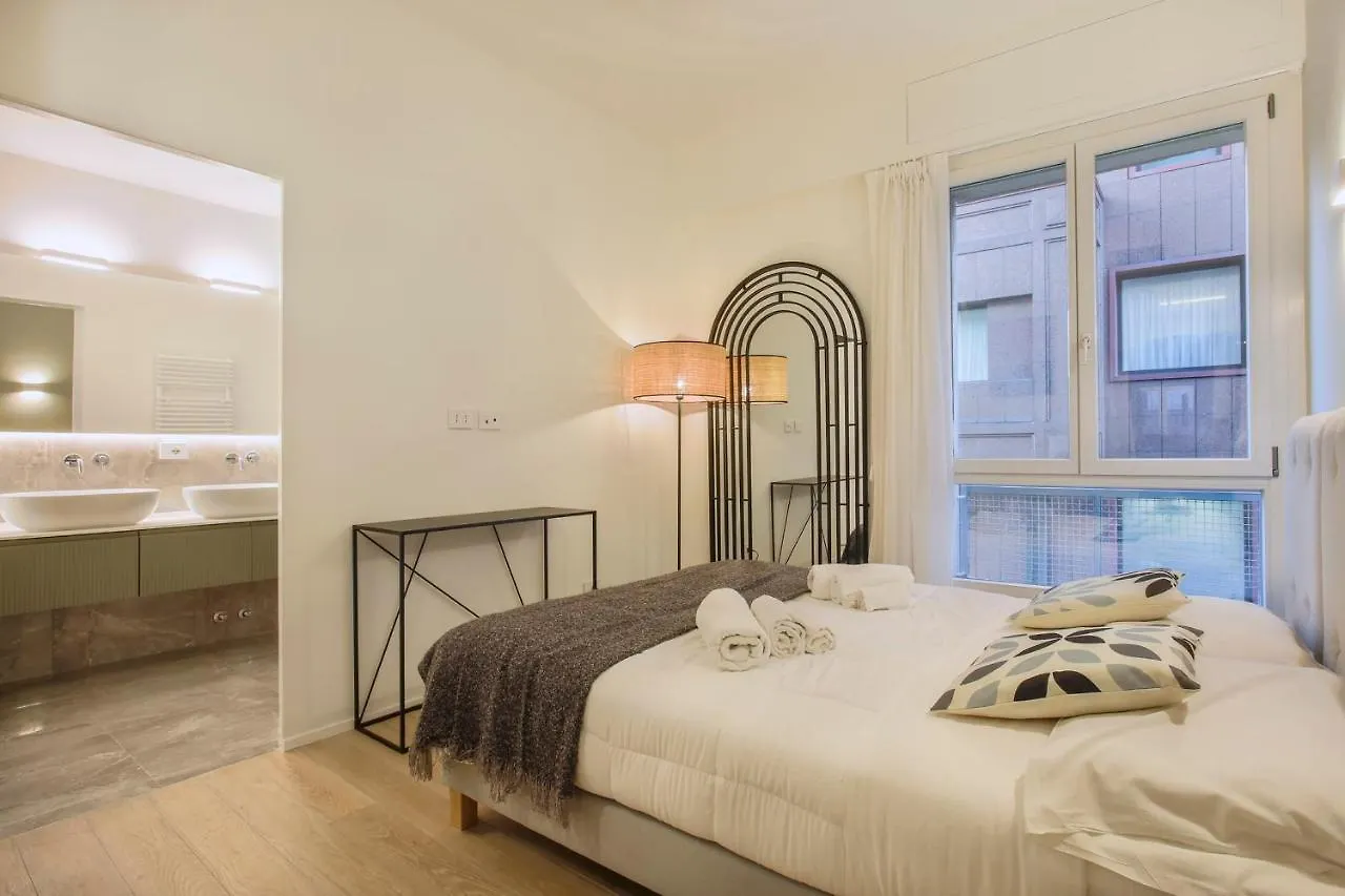 Repubblica Suite Ii-Hosted By Sweetstay Milan