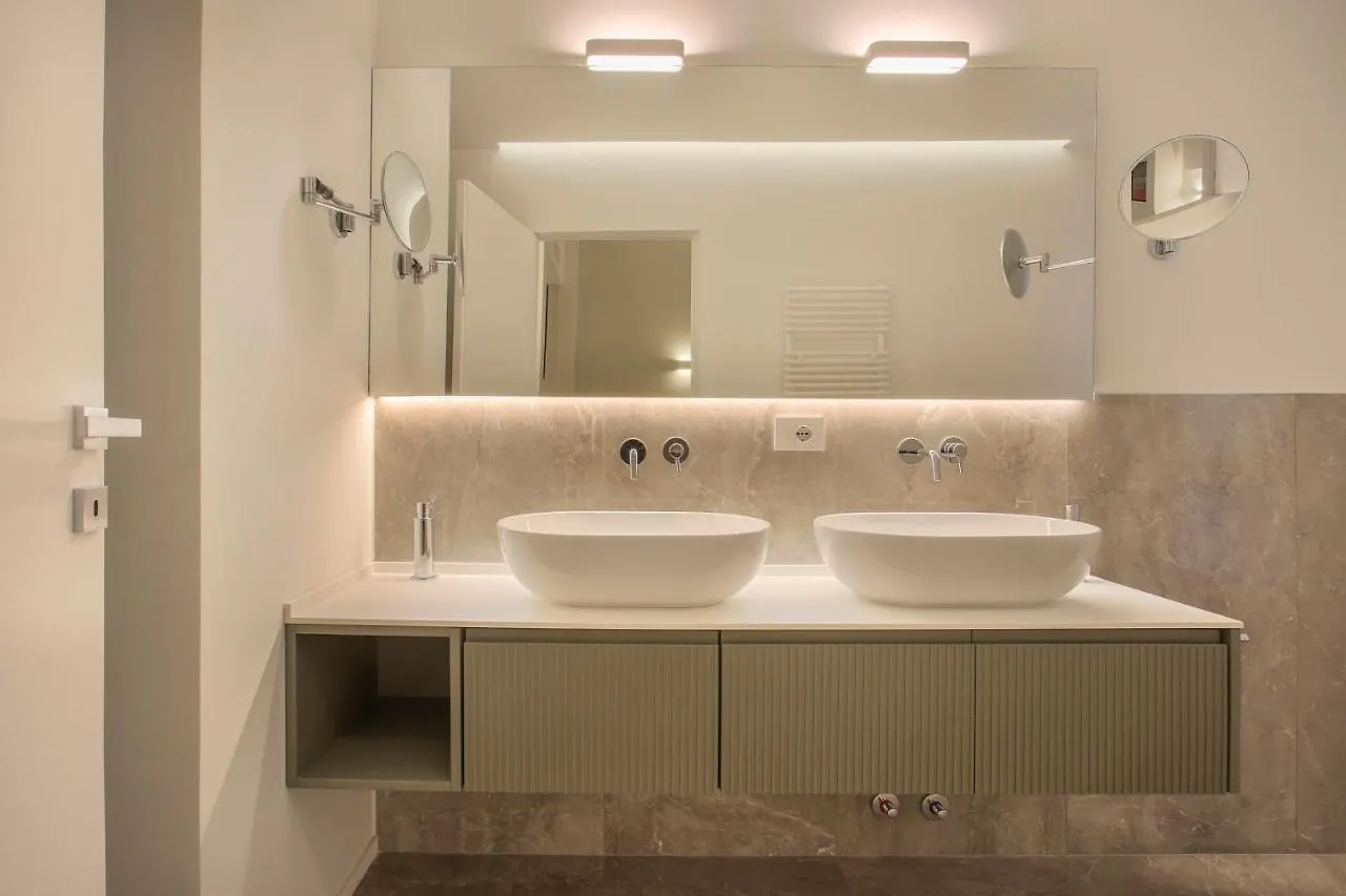 Repubblica Suite Ii-Hosted By Sweetstay Milan 0*,